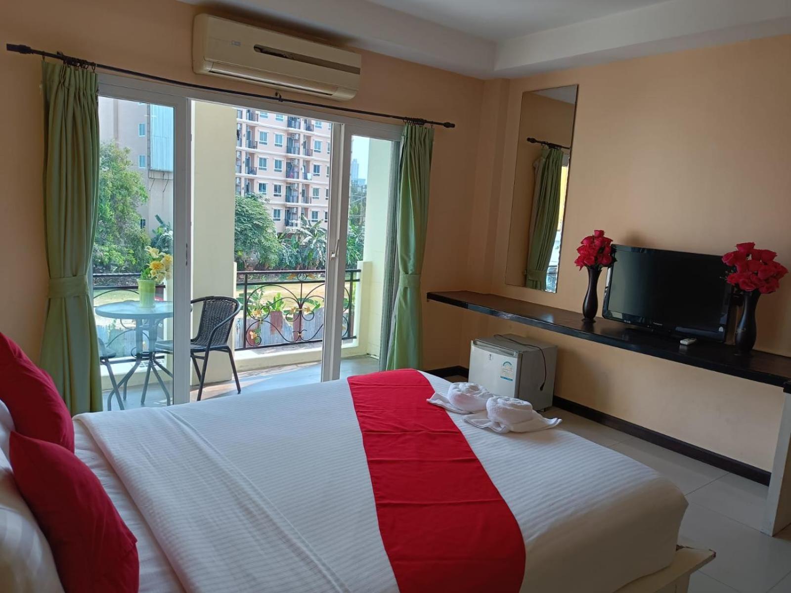 Aura Inn Rooms Паттайя Экстерьер фото